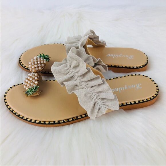 New Never worn pineapple sandals tan in color size 8 runs more like a seven - Picture 1 of 9
